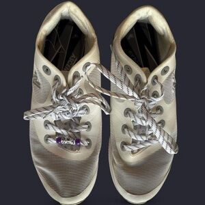 Varsity Ascend Air Cheerleading Shoes White Mesh Washable US 7 MPN 102814